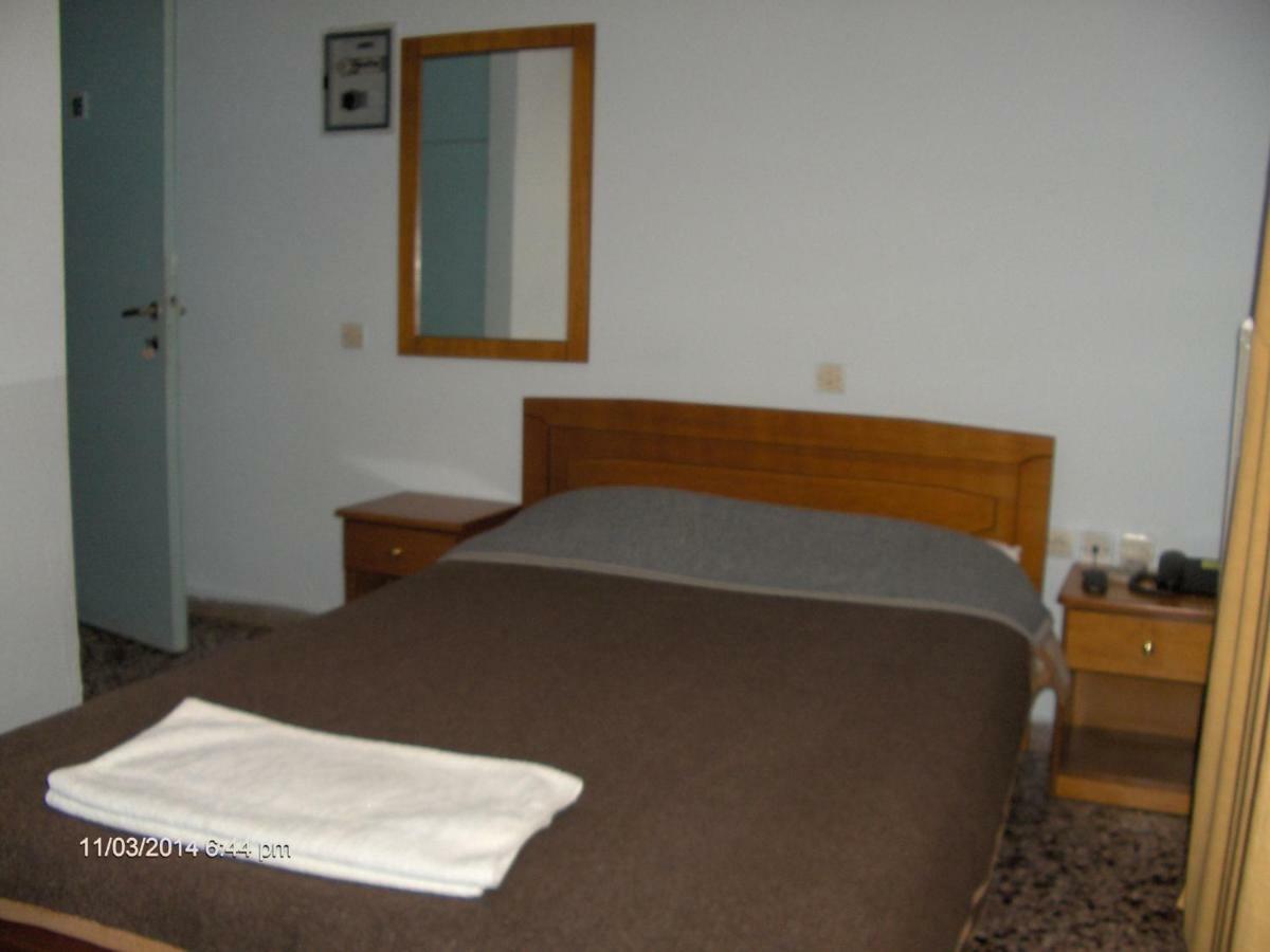 Hotel Savvas Agios Thomas  Esterno foto